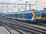 SNG Sprinter 2361 der NS abgestellt im Bahnhof Hengelo, 22.04.2023.