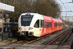 Arriva Spurt 373 (Stadler GTW 2/8) als RS32 von Winterswijk nach Arnhem Centraal in Zevenaar am 30.12.2023.