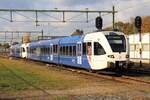 Arriva 388 mit 281 (Stadler GTW 2/8 + GTW 2/6) als RS11 Nijmegen - Roermond in Blerick am 11.11.2023.