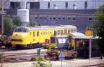 Tilburg - Werkstatt der NS am 15.7.1989.
Triebwagenkopf und Kleinlok im Werkstattgelnde.
