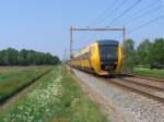 3422 und 3419 mit Regionalzug 9158 Groningen-Zwolle bei Tynaarlo am 14-5-2008.