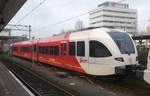 riebzug 509 von Arriva/NL, ein elektrischer GTw 2/8, in Dordrecht, 17.12.16.