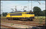 NS Elektrolok 1747 rangiert hier am 26.8.2001 im Grenzbahnhof Bad Bentheim.