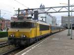 Elok 1834 met ICK als trein 1957 naar Venlo te Den Haag Centraal - 25 mei 2006