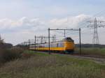 Koploper 4015 und eine weitere Koploper mit IC 541 Den Haag-Groningen bei Herfte am 2-4-2010.