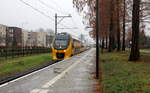 Ein Holländischer Doppeldecker aus Maastricht(NL) nach Alkmaar(NL) und fährt durch Geleen-Lutterade und fährt in Richtung Sittard(NL).