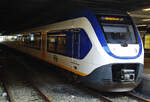 SLT Sprinter Lighttrain 2648, Den Haag Centraal, 31.8.2011. 