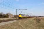 Zwei Unbekannte 4200er ICM Koploper als IC 1954 (Venlo - Den Haag Centraal) zwischen Horst-Sevenum und Deurne am 01.04.13