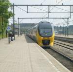 Hier ein Triebzug der Baureihe 8400 am 15.5 bei der Bereitstellung in Venlo als IC nach Den Haag