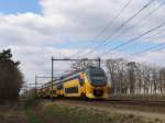 V-IRM 9502 mit IC 1945 Den Haag CS-Venlo bei Vlierden am 8-4-2012.