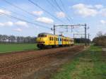 Plan V 954 mit Regionalzug 8054 Emmen-Zwolle bei Dalfsen am 2-4-2010.