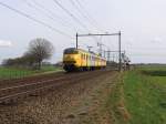 Plan V 894 mit Regionalzug 8046 Emmen-Zwolle bei Herfte am 2-4-2010.