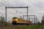 Plan V 479 en 480 mit Regionalzug RE 7052 Enschede-Apeldoorn bei Hengelo am 7-4-2014.