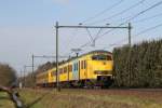 Plan V 965 und 480 mit Regionalzug 9633 Nijmegen-Deurne bei Deurne am 25-2-2015.