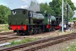 Zwei ex- War Department Austerity Dreikuppler am 8 Juli 2017 ins ZLSM-Bw Simpelveld: vorne steht 75196 (Stoomcentrum Maldegem) und hinder die ex-NS 8811 (Eigentum der SSN). Letzerer Lok hat deren letzten jahre bei eine Kohleminie gearbeitet auf wenioger als 15 km Distanz.