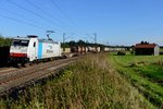 Bei Batzhausen konnte die Railpool 185 635, die für ERS Railways im Einsatz ist, mit ihrem KT 41964 von Wels nach Maasvlakte West abgelichtet werden (28. September 2013).