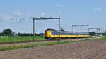 NS 4237 als IC 1758 Enschede - Den Haag C (bei Borne, 14.15.18).