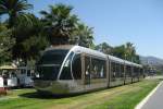 24. Mai 2011 in Nizza/Frankreich
Strassenbahn unterwegs auf einem 
Teilst�ck ohne ...