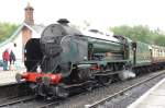 Die Wundersch�ne Schools Class Repton wartet in Grosmont auf den ...