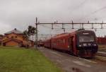 92 11 am 22.08.1993 im Grenzbahnhof Storlien, Strecke stersund - Tronheim. Im Hintergrund ist auf dem gleichen Gleis der schwedische Expresszug aus Stockholm sichtbar.