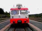 Hinter den Sieben Bergen mitten im Nirgendwo steht BM 69007 / BS 69607 im Bahnhof Nelaug an der Sdlandbahn. Er wird gleich zurck ans Meer, nach Arendal fahren