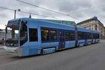 OSLO (Provinz Oslo), 06.09.2016, Wagen 147 als Linie 13 nach Bekkestua in der Henrik Ibsens gate