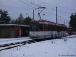 nurnberg Triebwagen 361 am 21.12.2009 als Linie 8 Richtung Erlenstegen in der Endhaltestelle Worzeldorfer Stra�e.