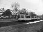 nurnberg Triebwagen 910 und Beiwagen 1278 am 06.02.2010 auf der Burgringlinie 15 Richtung Hauptbahnhof befahren gerade die Steubenbr�cke.