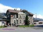 Ansicht des Bahnhofs tztal an der Arlbergstrecke.

Aufgrund einer Streckensperrung am Arlberg mussten wir an diesem Sonntag von Bludenz im BB-Postbus nach tztal reisen, von wo es per Bahn weiter nach Innsbruck ging.

24.08.2008  tztal