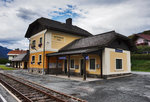 Blick auf das Bahnhofsgebäude vom Bahnhof Rattendorf-Jenig, am 6.9.2016.