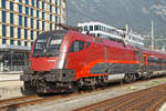 Hier zusehen ist 1116 218 am 3.10.23 mit dem RJX 160 im Innsbrucker Hauptbahnhof.