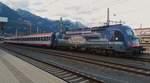 Die 1216 019-0  Achensee, Tirol-Schiffahrt.at  steht am 11.8.2016 mit REX nach Bozen in Innsbruck Hbf.