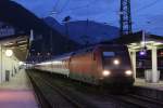 Jetzt im Sommer kommen wieder die Sonderreisezge nach sterreich. Hier wartet 101 035-4 am 30.5.2011 in Kufstein mit dem Autoreisezug 13322 auf der Rckfahrt von Schwarzach St. Veit nach Dsseldorf. Er hatte nur 25 min Versptung :-)