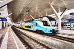 4110 612 wartet in Salzburg Hbf, auf die Abfahrt als west 965  westblue , nach Wien Praterstern.
Aufgenommen am 27.12.2017.