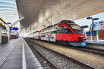 4024 063-2 hält als S3 5066 (Freilassing - Schwarzach-St. Veit) im Salzburger Hbf.
Aufgenommen am 10.12.2016.