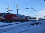 An einem klirrend kalten Vormittag wartete die jüngste Werbelok der Slowenischen Eisenbahnen ( Almdudler ; 541 013-3) auf dem Villacher Hauptbahnhof auf ihren nächsten Einsatz, der sie bis