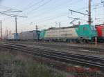 Die beiden Siemens-Mehrsystemlokomotiven von LTE und MGW wurden von der 185er-Lok von LTE Hungaria (185 608-7) kurz, nachdem diese Aufnahme entstanden war, aus dem Gelnde des