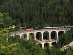 1010.02 und 310.23 auf dem Kalte Rinne Viadukt, kurz nach Breitenstein. 10.06.2018.