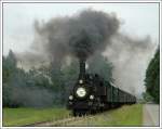 SPz 8508 mit 17c 372 an der Spitze und 671 am Zugende kurz vor der Durchfahrt in St. Peter im Sulmtal am 27.5.2007.