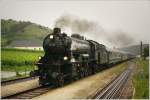 Zwei Dampfsonderzge waren am 18.6.2011 zur Sonnwendfeier 2011 in der Wachau unterwegs.Hier sieht man die B&B Dampflok 33 132 mit dem Sdz R 14262 von Wien Heiligenstadt nach Spitz an der Donau, bei