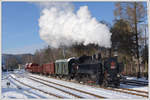 431.032 (ex ÖBB 93.1360) am 11.1.2019 mit ihrem Pn 59237 von Benešov u Prahy nach Kolín aufgenommen bei der Ausfahrt aus Sázava.