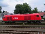 2016 066-9 wartet mit Gterzug auf die Abfahrt (Bhf.RIED i.I.