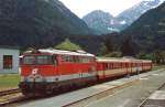 2043 071-6 steht im Juni 2001 abfahrbereit im Bahnhof Kötschach-Mauthen