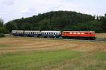 RBAHN 2050.09 mit dem SR 16841 (Ernstbrunn - Rückersdorf-Harmannsdorf) am 02.August 2019 beim Strecken-Km 23,5 der Lokalbahn Korneuburg - Mistelbach.