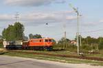 RBAHN 2050.09 fährt am 14.September 2019 mit dem SR 17331 nach Wien Praterstern aus dem Bahnhof Traiskirchen Aspangbahn.