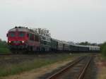 MV-Trakci M41 2143 und BB 2050 004 mit einem BB-Nostalgiezug beim Győrszabadhegy, nach Veszprm, am 25. 04. 2011. 