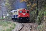 BIF 2062 053-1 am 11.November 2018 mit dem, vom Verein Kaltenleutgebner Bahn veranstalteten, SR 17345 (Wien Hbf. - Waldmühle) kurz vor der ehemaligen Haltestelle Neumühle.