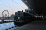 Unter dem Motto  Wandern & Wein im Fackelschein  fuhr 2143 040 mit dem R 14320 von Wien Praterstern (Nw) nach Ernstbrunn (Erb); am 26.01.2013