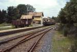 5046 205-0 wartet im Juni 1987 im Bahnhof Oberschtzen auf den Abfahrtsauftrag nach Oberwart