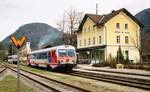 12.04.2004 Grünau im Almtal, Triebwagen ÖBB 5047 064.